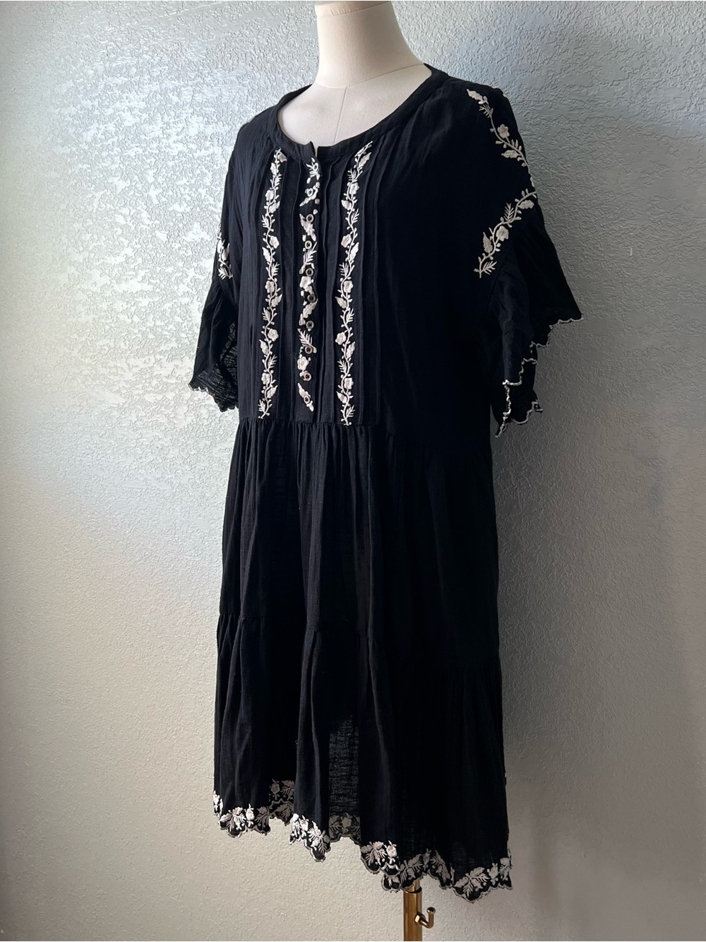 Free People Black Embroidered Tiered Mini Dress Large  Boho Flutter Sleeve - Picture 2 of 8